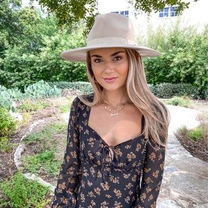 Olive & Pique light tan felt wide brim hat